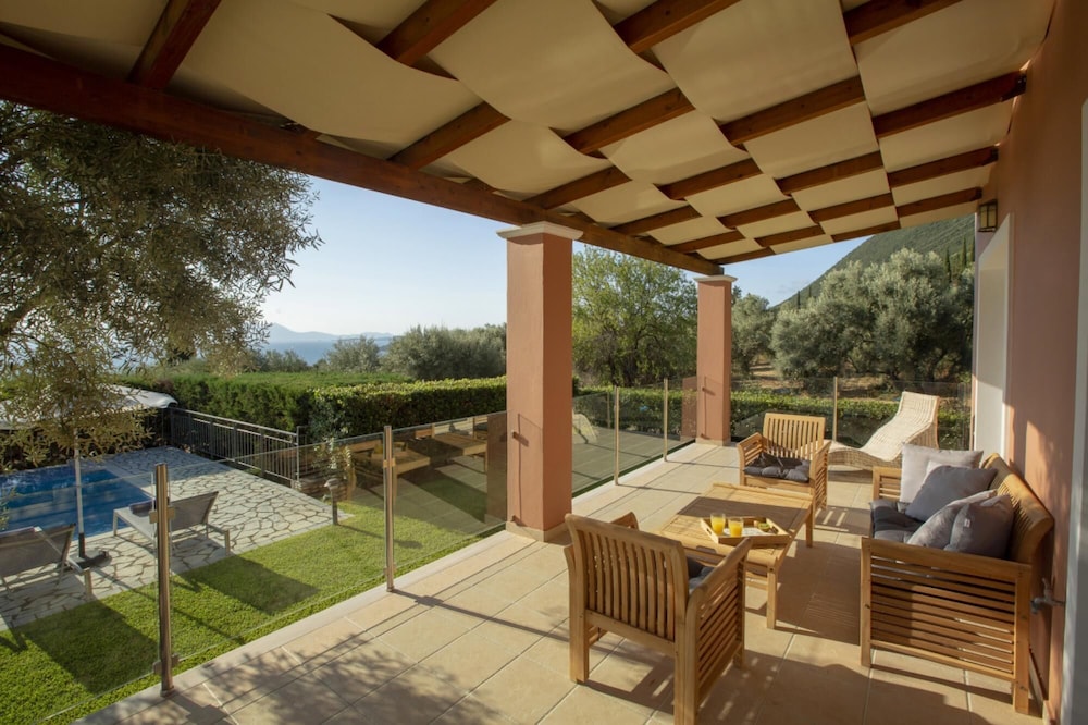 Villa Olivia in Perigiali view 4
