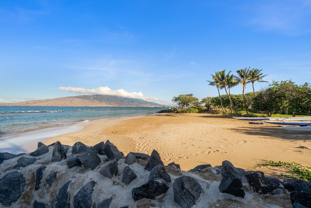 Menehune Shores 421 2 Bedroom Condo