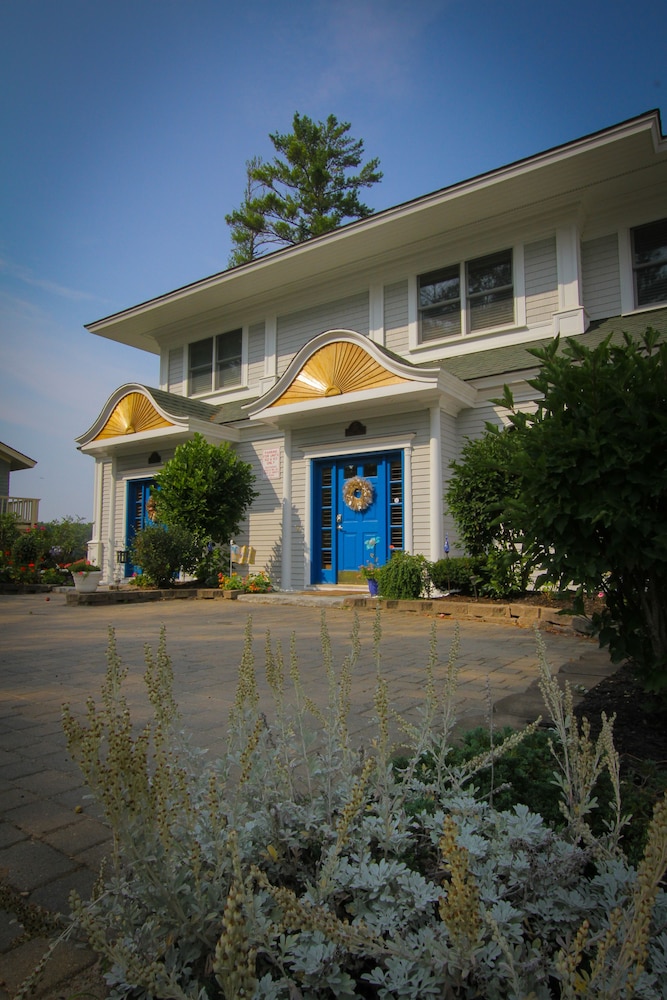 Sheepscot Harbour Village Resort