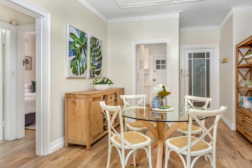 Spacious 2-bed Apartment in the Heart of Manly