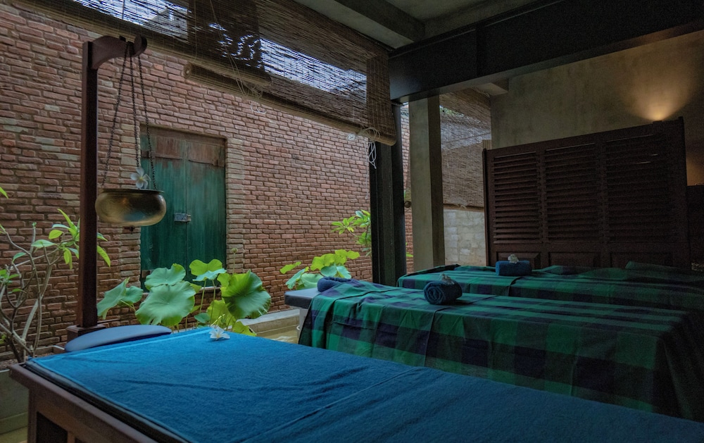 Ayur Ayur White Sail Villa