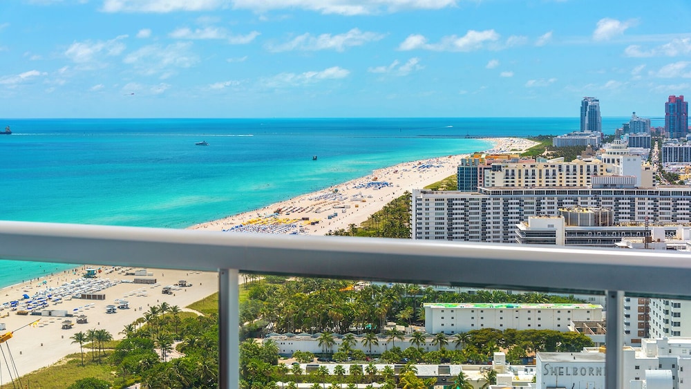 Luxury Vacation Rentals at The Setai by LRMB