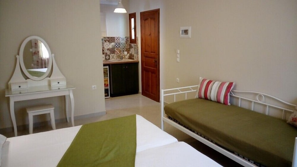 Kallisti Seaside Studios Skopelos