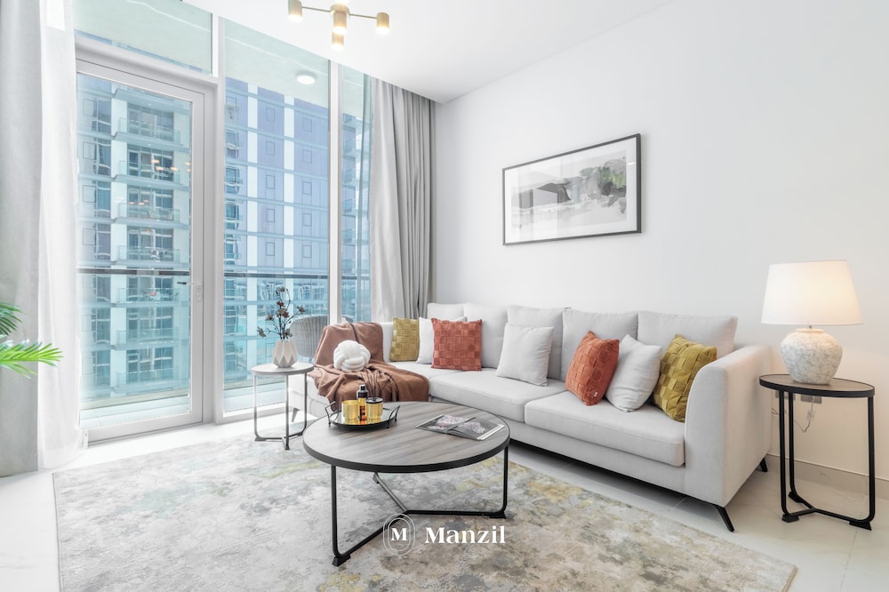 Manzil - Spacious 2BR near Dubai Mall