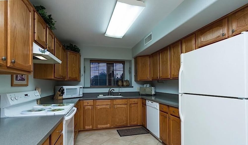 Gilbert Islands By Signature Vacation Rentals - Property Image 1