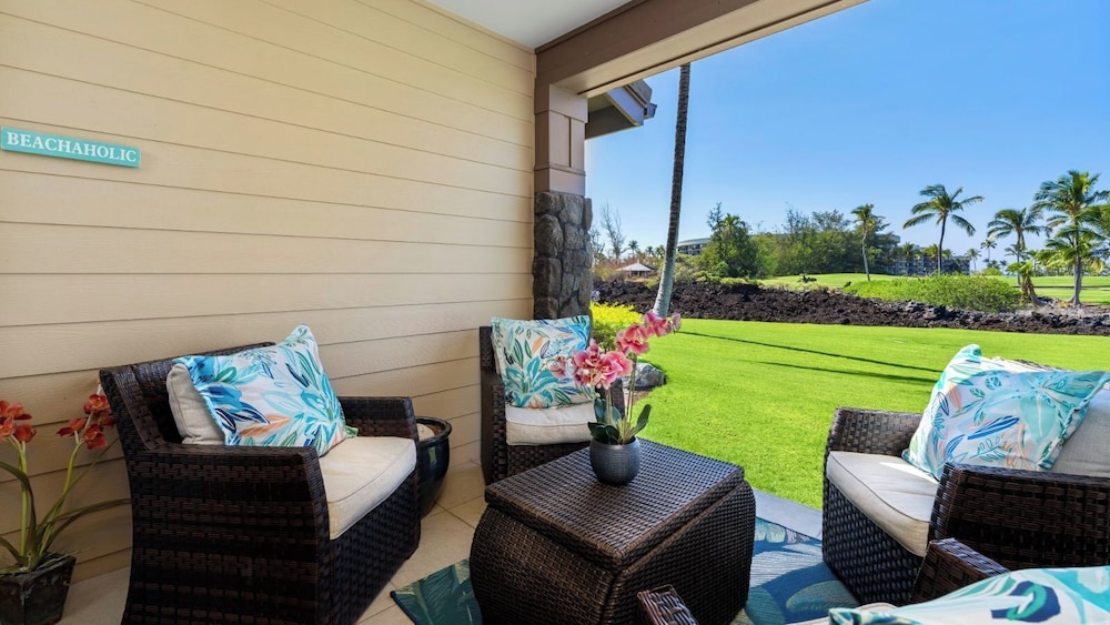 Waikoloa Golf Discount Views of Ocean & Golf Course Outdoor Seating - Vrkcv