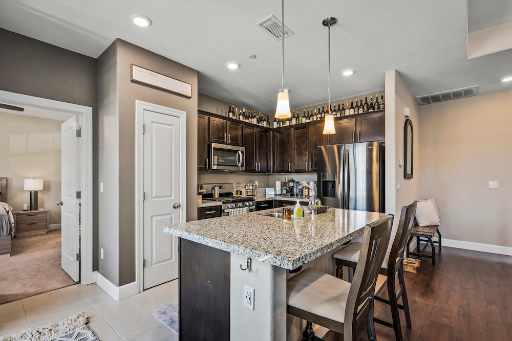 Reno Vacations - Marketing in Reno With 2 Bedrooms and 2 Bathrooms - Property Image 17