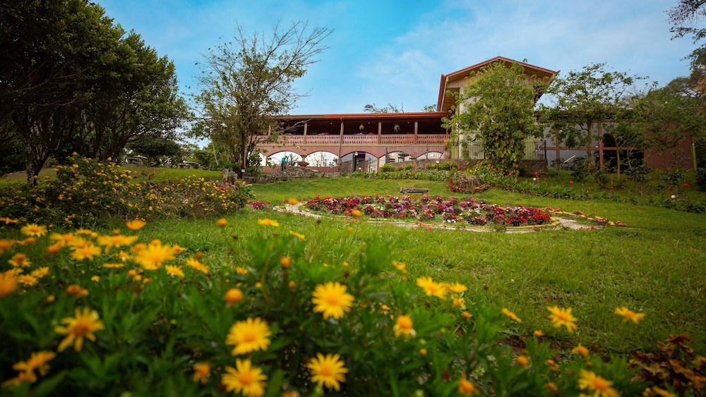 Monteverde Cloud Forest Vacations - Fondavela Hotel - Property Image 7
