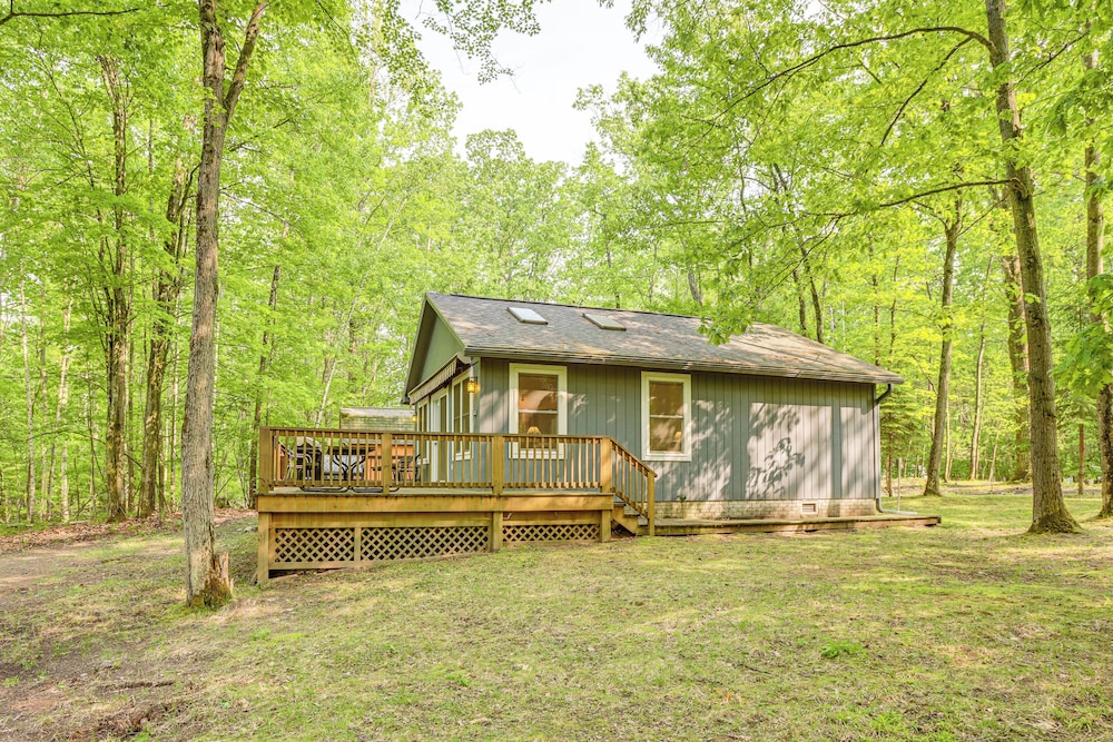 Wooded Country Home w/ Spacious Deck in Farwell!