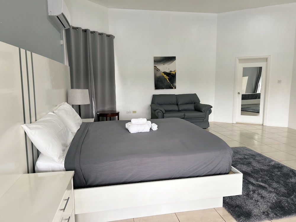 Paris Villas Cap Estate view 2