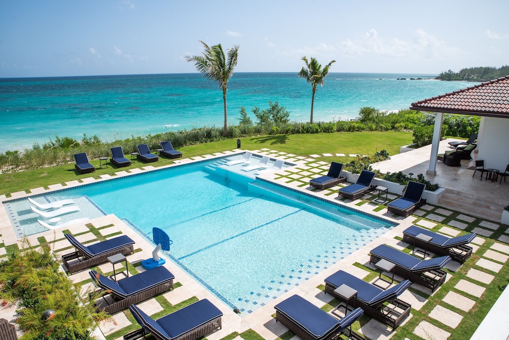 Island Haven: Oceanfront Retreat With Infinity Pool - Image 4