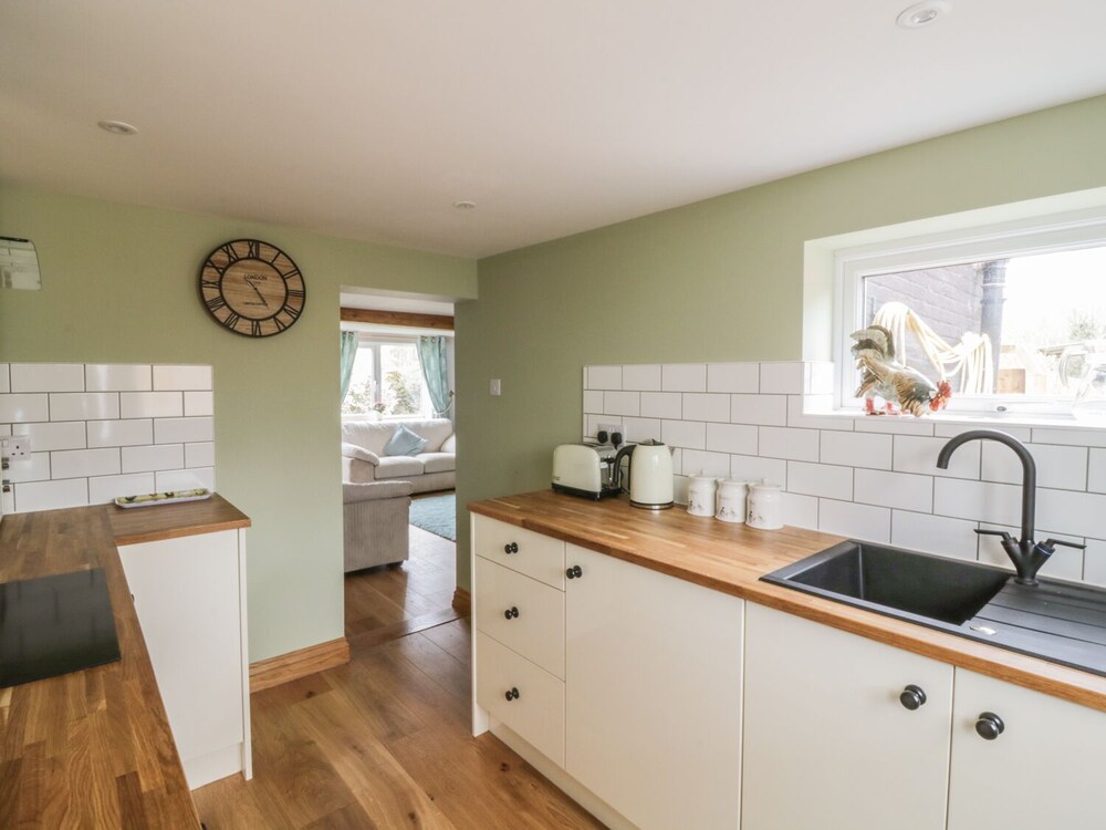 2 Hillside Cottages view 3