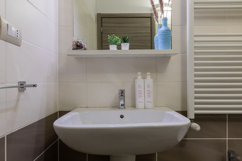 Housing Giulia - Studio Apartment 2 4