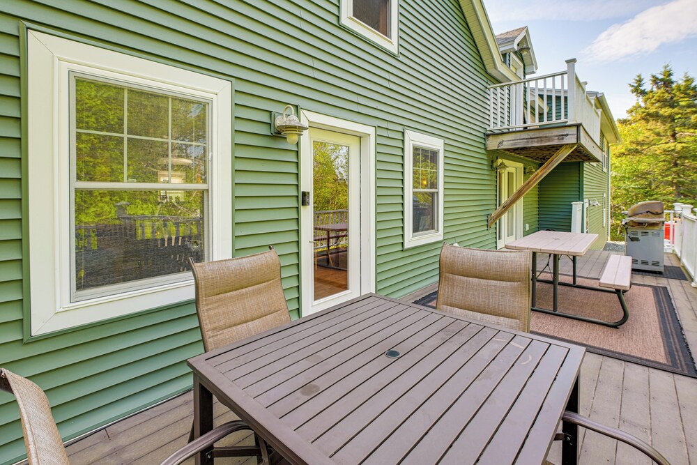 1 Mi to Acadia National Park: Spacious Retreat!