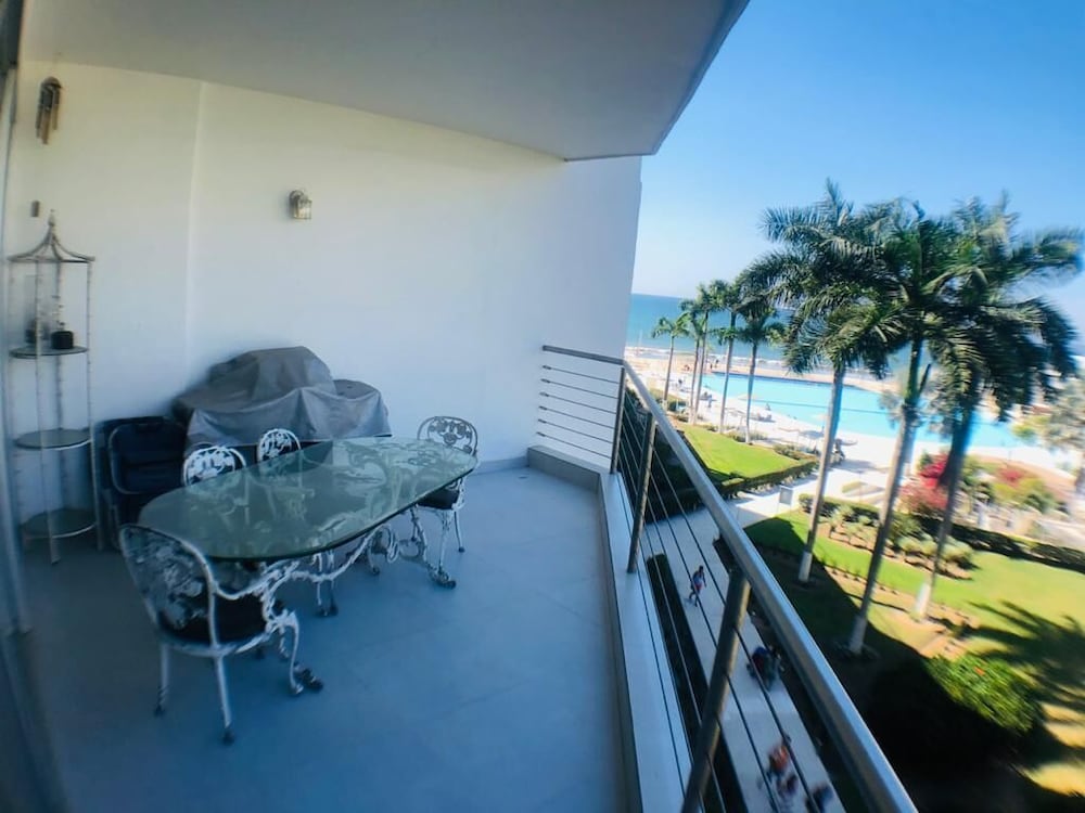 Aria Ocean Beachfront Condos