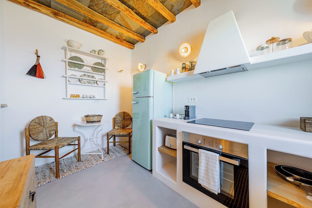 Makarias Traditional Luxury Villas