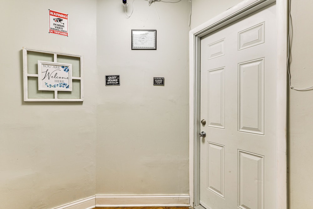 1 Mi to Camden Clark: Central Parkersburg Condo