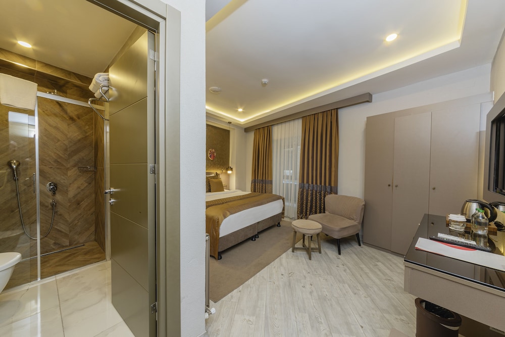 Ayramin Deluxe Hotel - Image 65