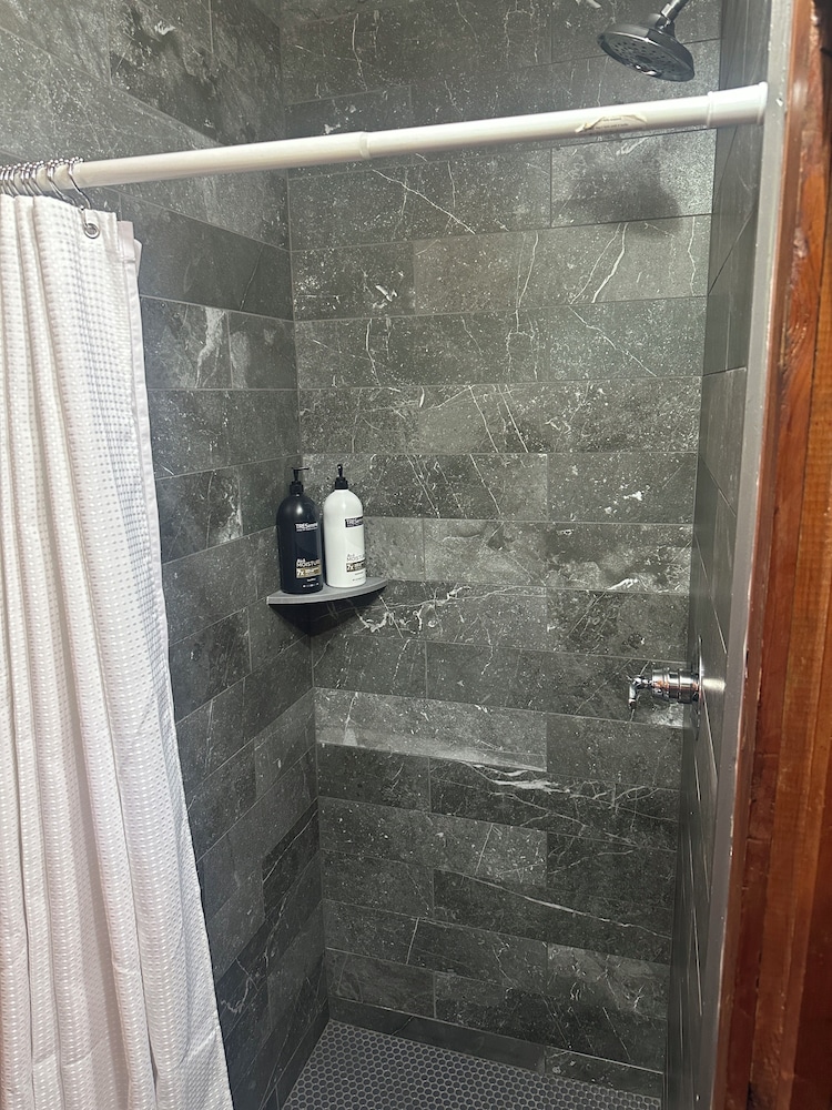 Wildrest Hotel