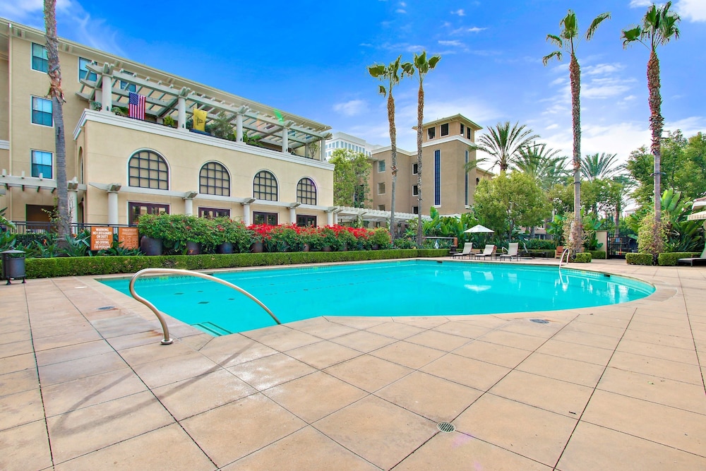Global Luxury Suites at The Village