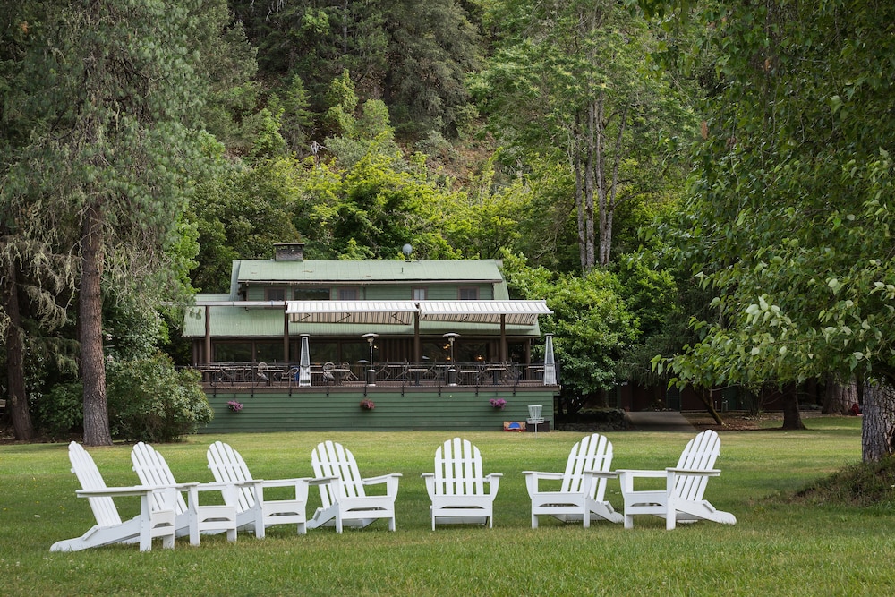 Morrison's Rogue River Lodge
