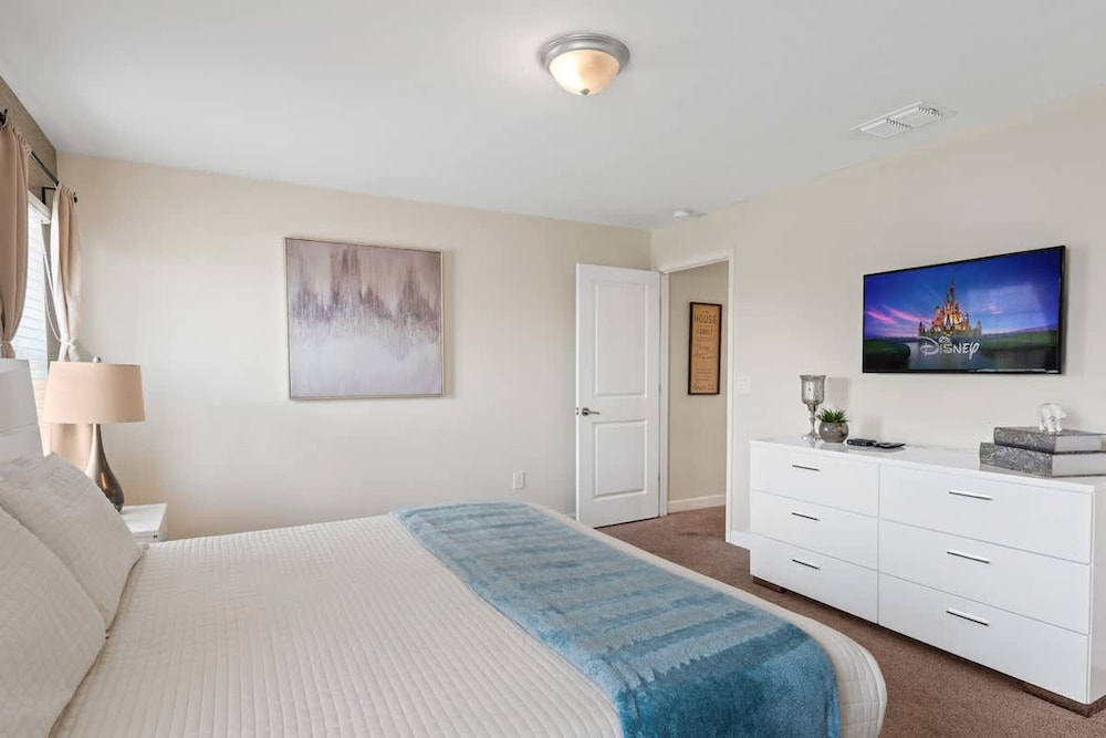 Amazing Resort Near Disney 4BR Townhome