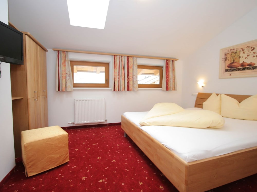 Charming Apartment in Uderns With Balcony view 3