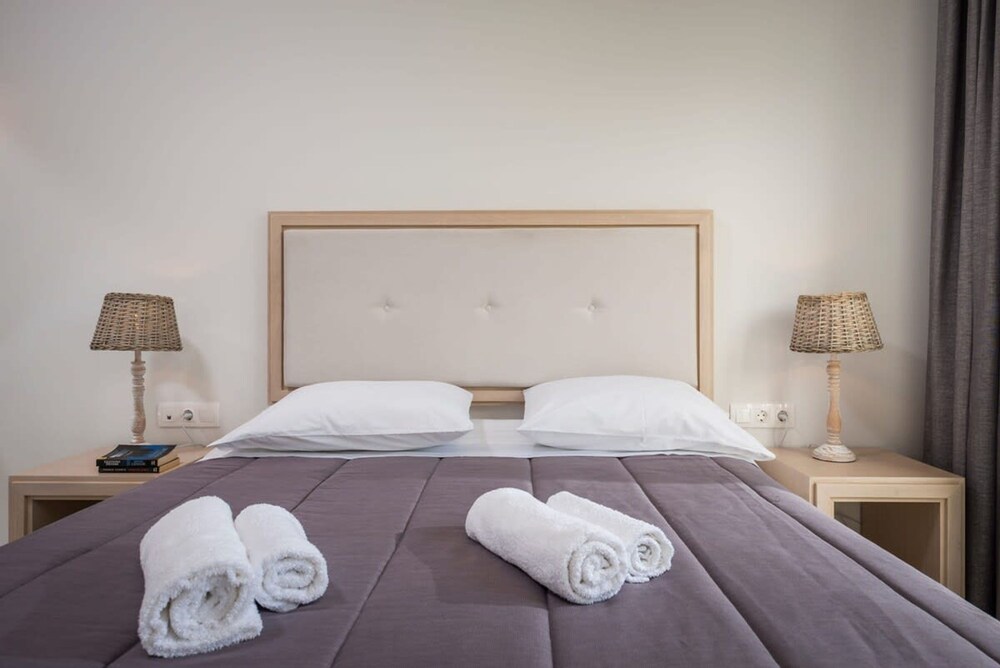 Mear Double Luxury - Cretan Garden Hideaway