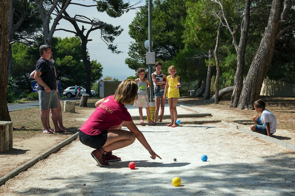 Mobile Home in Domaine Les Muriers