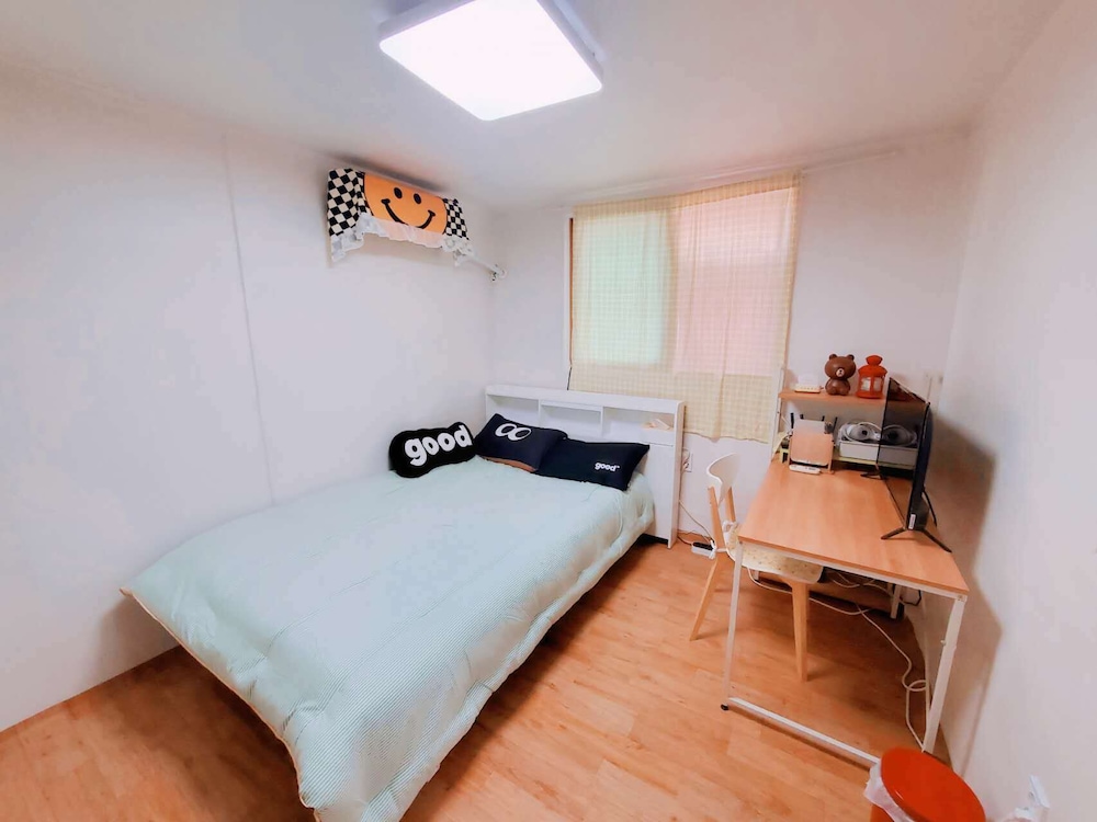 Naru Hostel