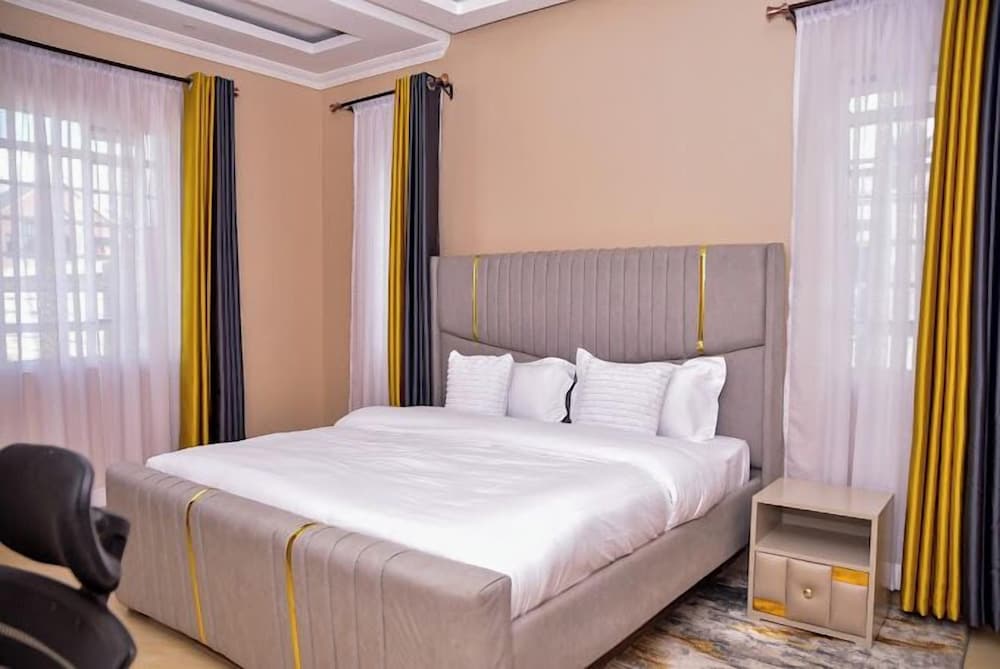 Lux Suites comfy Homestays Nakuru