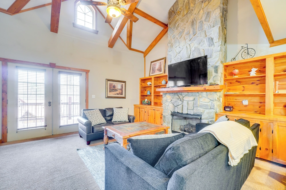 Near Hiking Trails: Gatlinburg Condo w/ Sauna!