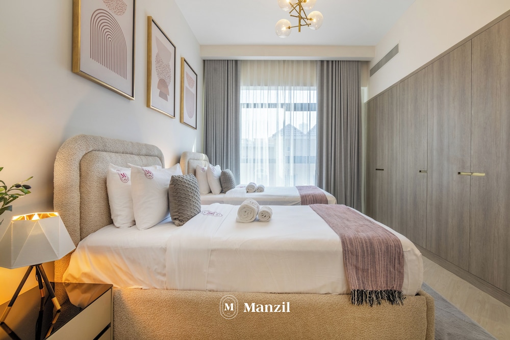 Manzil- Chic 2BR w Pool nr Circle Mall