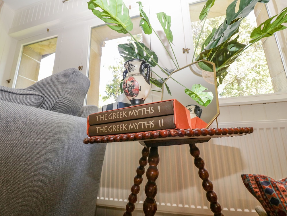 The Coach House - Holmwood