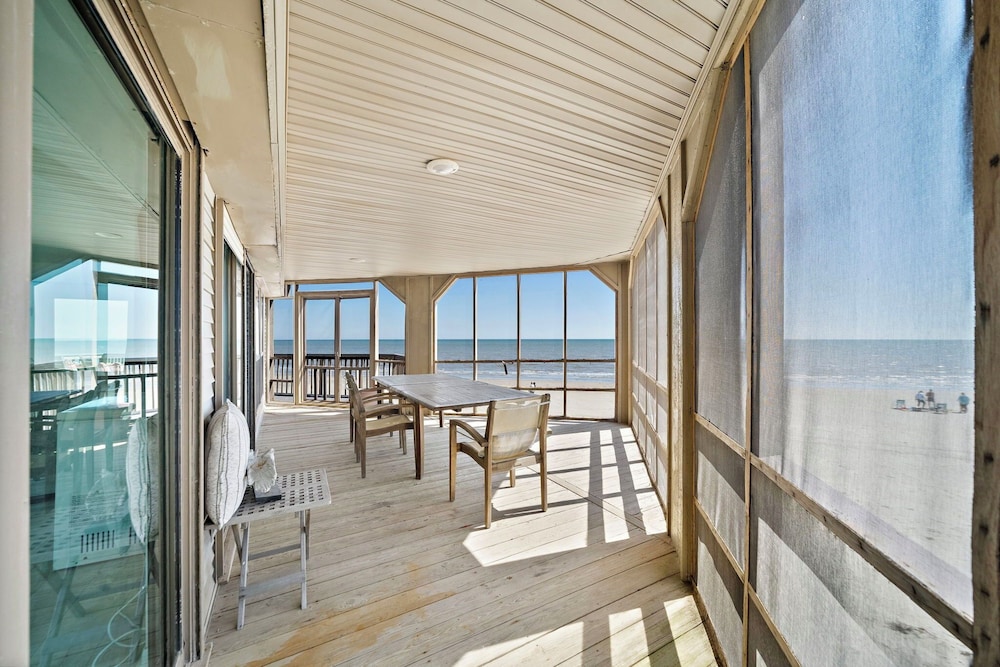 Pirates Beach Retreat by Ryson Vacation Rentals