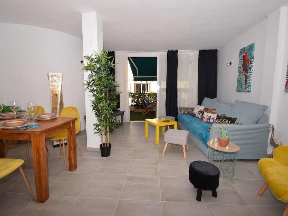 Comfortable Apartment Near the Beach of Los Cristianos