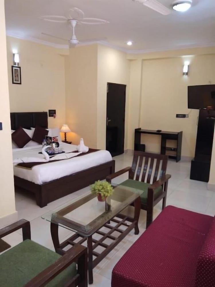 Corbett Hill Resort By Royal Collection Hotels