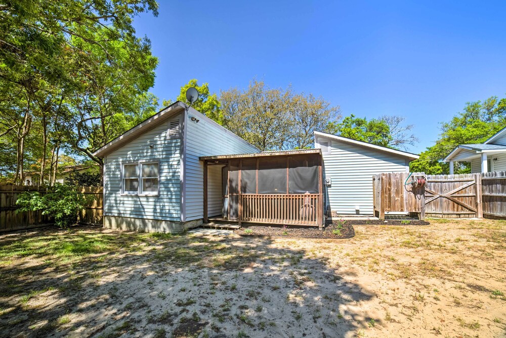 Oak Island Home w/ Fenced Yard, Walk to Long Beach view 4