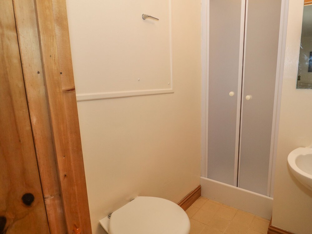 1 Park Nook Close view 4