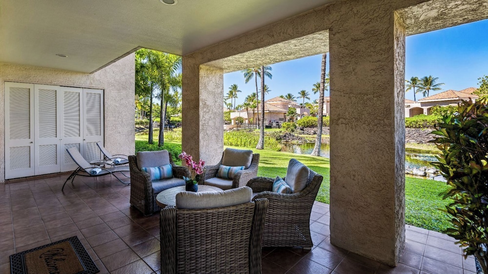 Spacious Hawaiian Unit w/ Lagoon View - AC & Wifi - Vrkcv