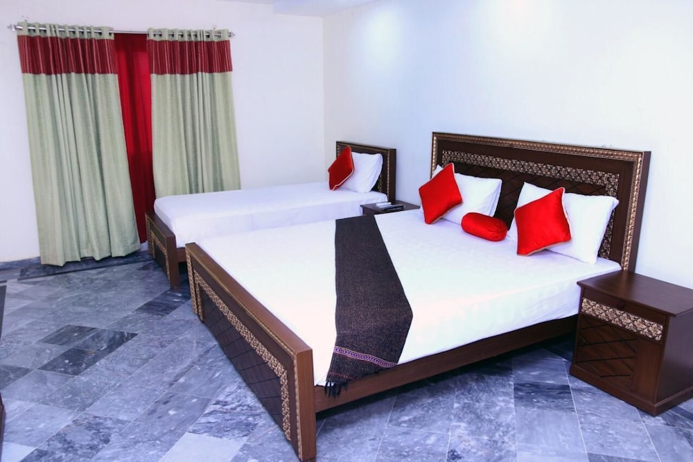 EXECUTIVE PALACE HOTEL LAHORE