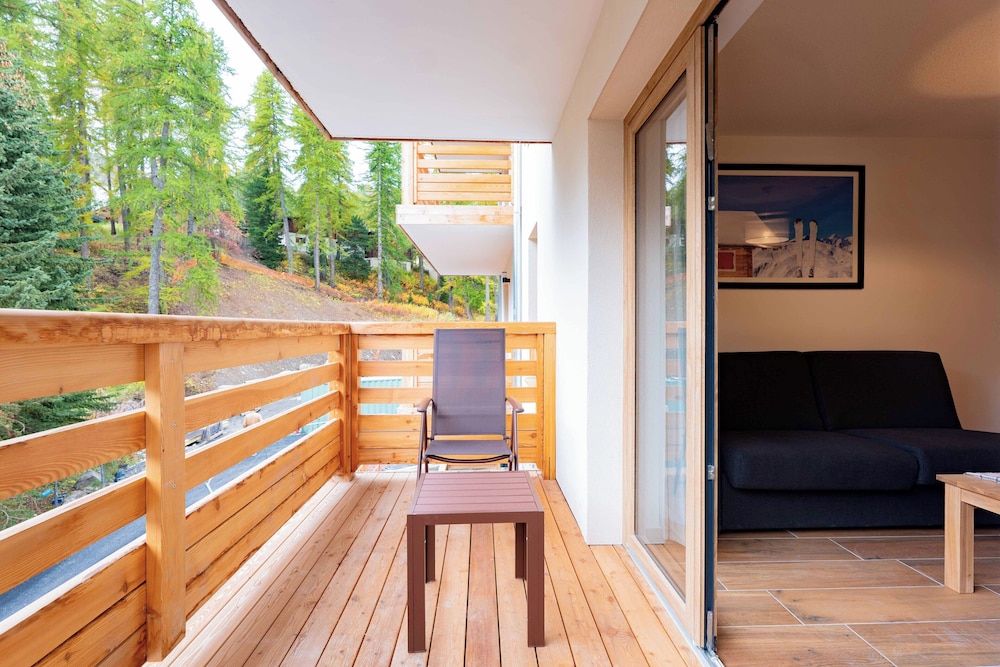 Résidence Arya - Living Stone view 3