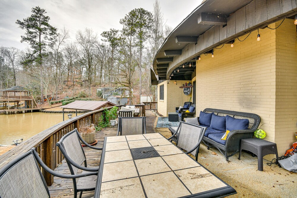 Rustic Valley Cottage w/ Boathouse on Lake Harding view 5