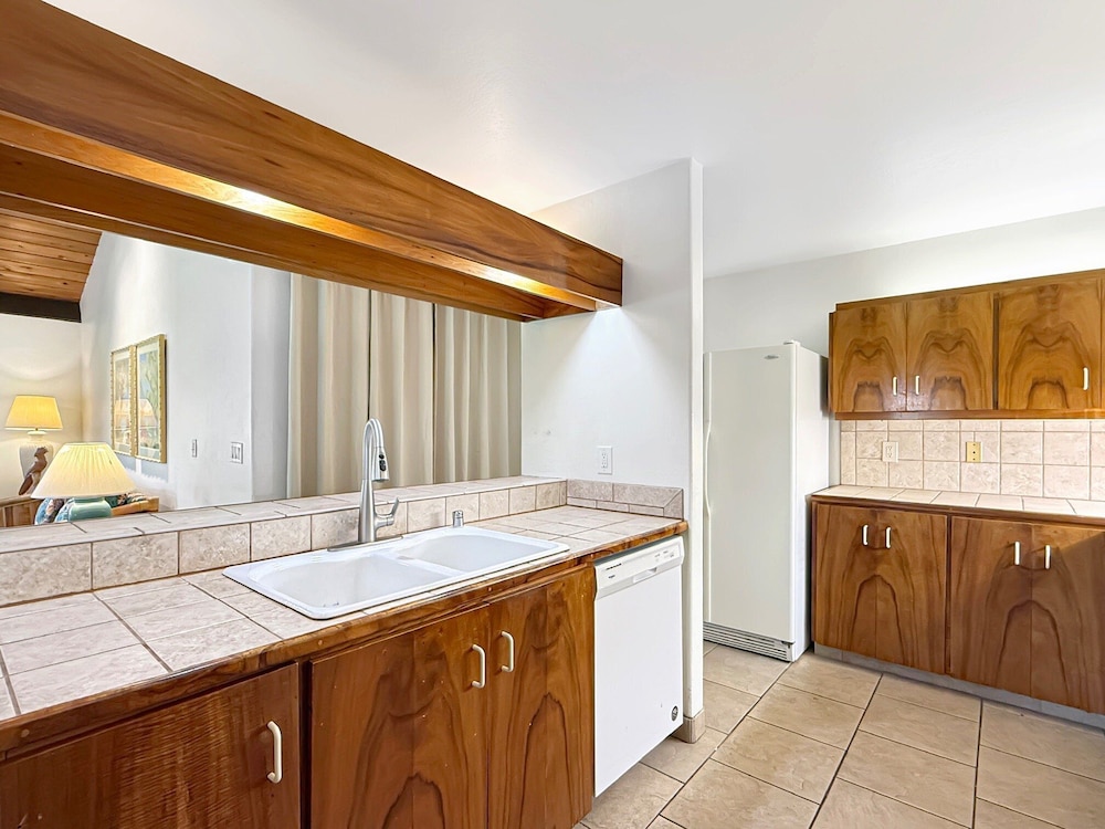 Large 3BR + Loft at Kanaloa Pools, Golf Views & Prime Keauhou Location
