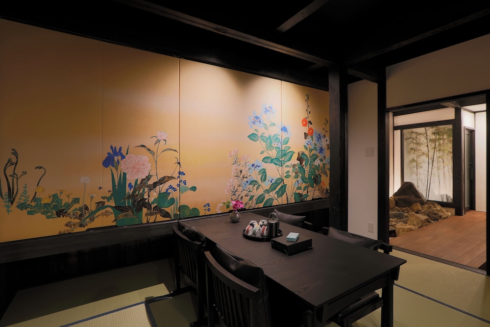 KIRAKU KYOTO RINPA