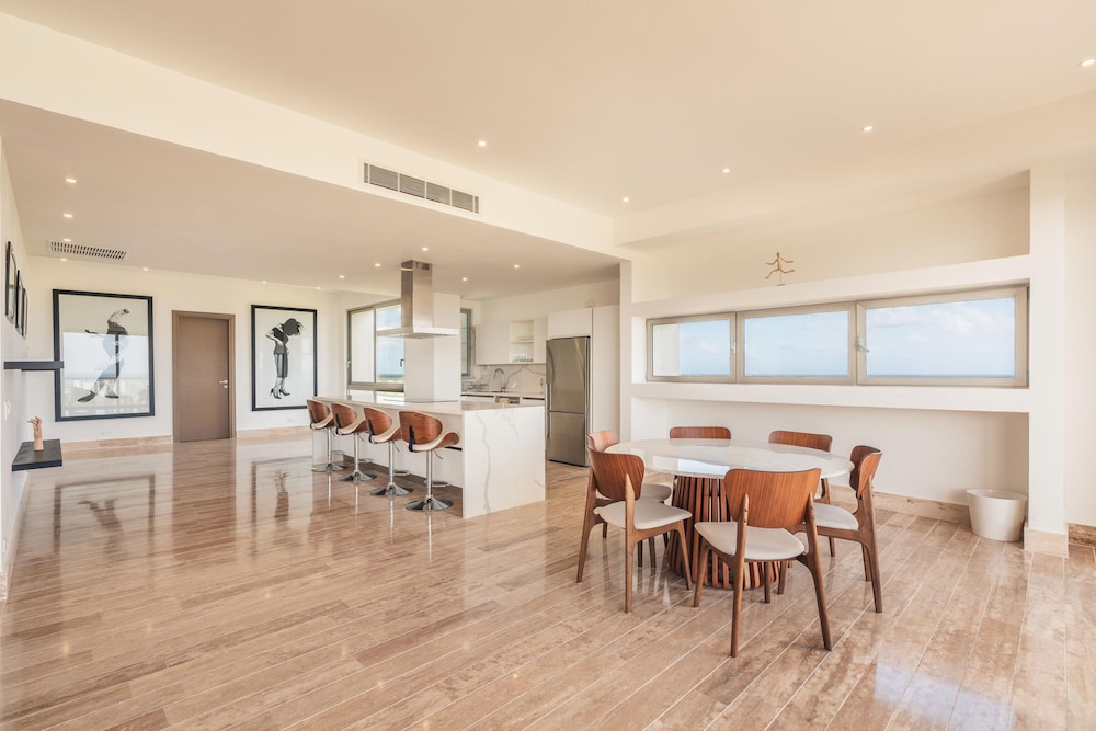 Penthouse With Private Picuzzi in Cap Cana