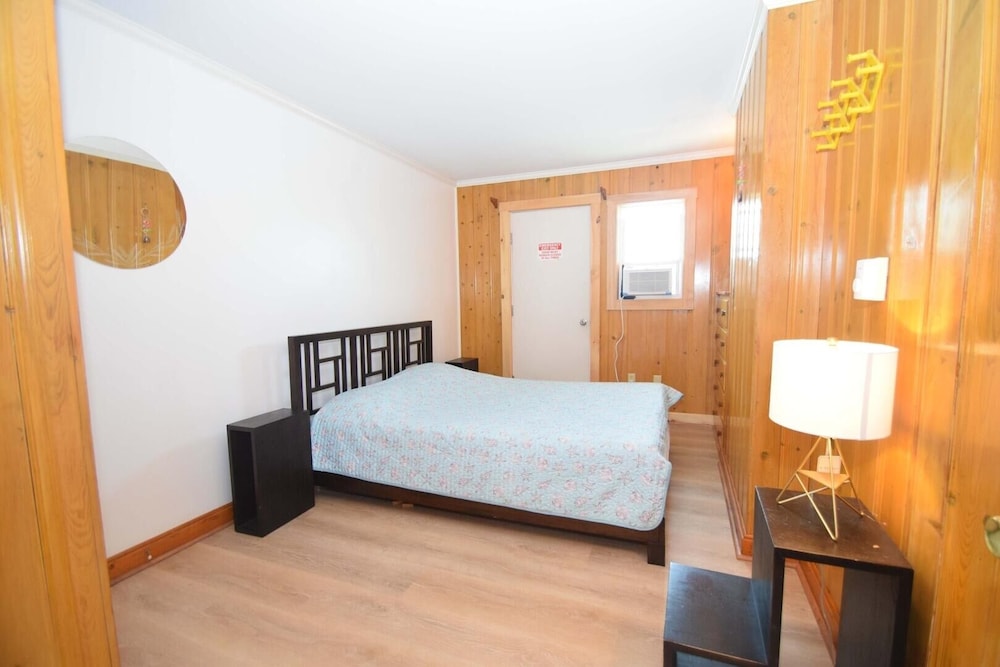 Sea Point 6 2 Bedroom Condo by RedAwning view 2