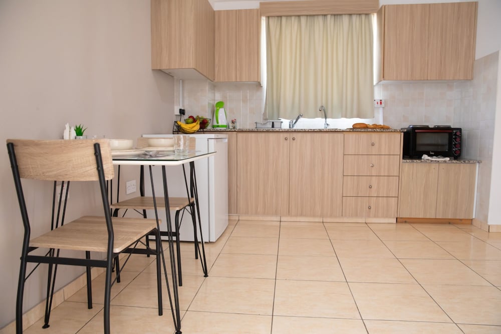 Valentina Coastal Suites in Central Paphos 3