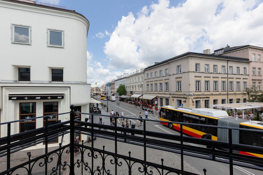 Chmielna 1/3 Studio #3 by Renters