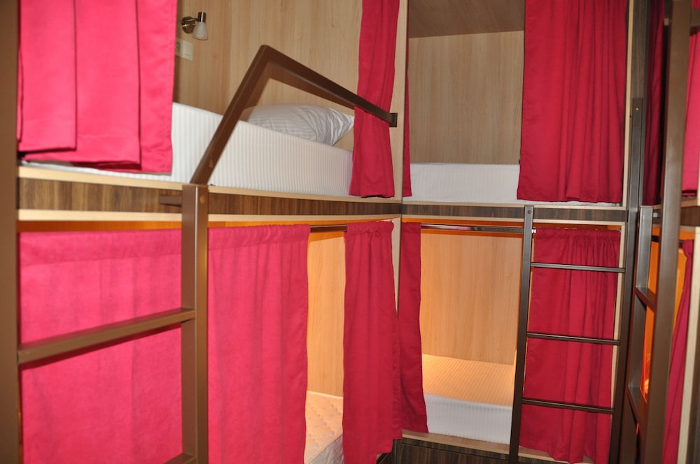 Pikasso - Hostel